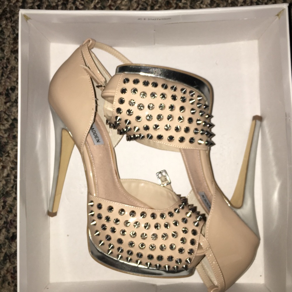 COPY - Steve Madden woman’s 9.5
